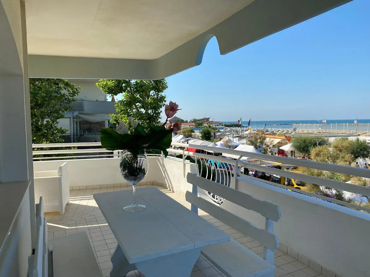 Apart Otel Residence Le Terrazze Sul Mare San Mauro Mare İtalya