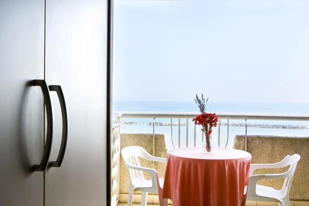 Residence Le Terrazze Sul Mare San Mauro Mare 0*,  İtalya